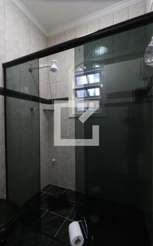 Casa para alugar com 110m², 2 quartos e 2 vagasBanheiro Social