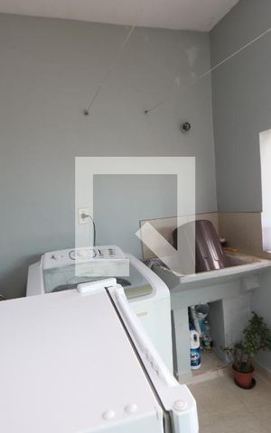 Casa para alugar com 110m², 2 quartos e 2 vagasLavanderia