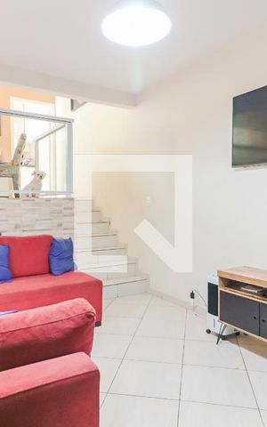 Casa à venda com 200m², 3 quartos e 4 vagas Casa à venda com 200m², 3 quartos e 4 vagasSala Estar