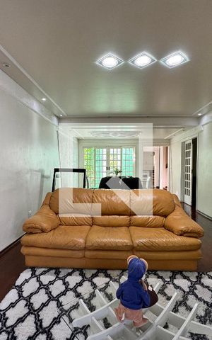 Casa para alugar com 500m², 4 quartos e 5 vagas Casa para alugar com 500m², 4 quartos e 5 vagasSala