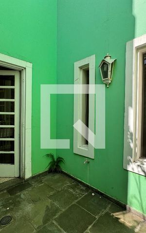 Casa para alugar com 500m², 4 quartos e 5 vagas Casa para alugar com 500m², 4 quartos e 5 vagasJardim de inverno
