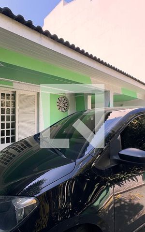 Casa para alugar com 500m², 4 quartos e 5 vagas Casa para alugar com 500m², 4 quartos e 5 vagasGaragem
