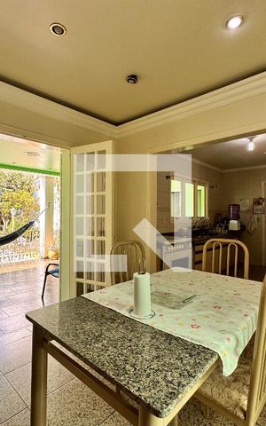 Casa para alugar com 500m², 4 quartos e 5 vagas Casa para alugar com 500m², 4 quartos e 5 vagasCozinha
