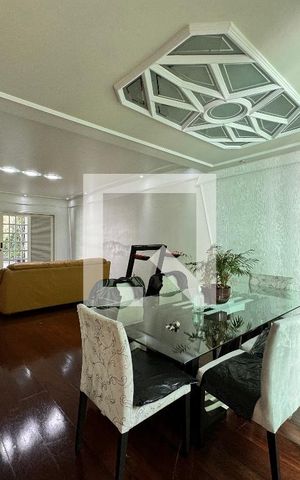 Casa para alugar com 500m², 4 quartos e 5 vagas Casa para alugar com 500m², 4 quartos e 5 vagasSala