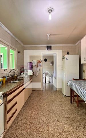 Casa para alugar com 500m², 4 quartos e 5 vagas Casa para alugar com 500m², 4 quartos e 5 vagasCozinha