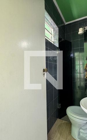 Casa para alugar com 500m², 4 quartos e 5 vagas Casa para alugar com 500m², 4 quartos e 5 vagasBanheiro 1