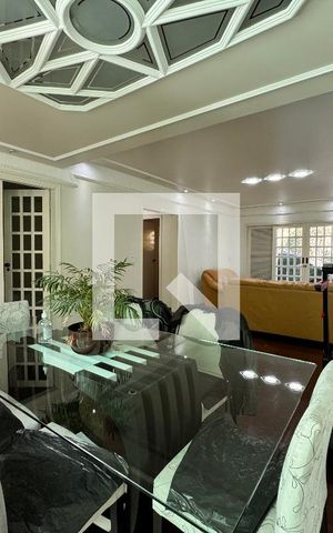 Casa para alugar com 500m², 4 quartos e 5 vagas Casa para alugar com 500m², 4 quartos e 5 vagasSala