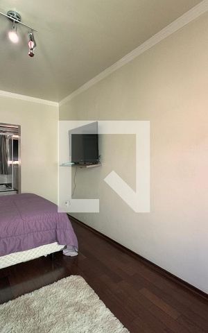 Casa para alugar com 500m², 4 quartos e 5 vagas Casa para alugar com 500m², 4 quartos e 5 vagasSuite 1