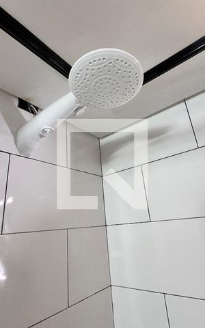 Casa para alugar com 500m², 4 quartos e 5 vagas Casa para alugar com 500m², 4 quartos e 5 vagasBanheiro da Suíte 1