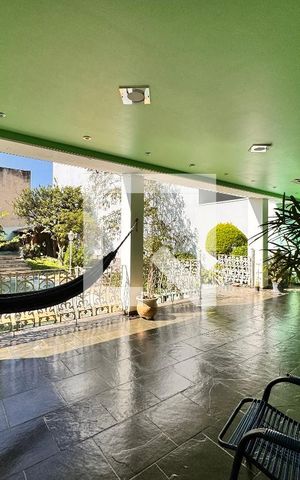Casa para alugar com 500m², 4 quartos e 5 vagas Casa para alugar com 500m², 4 quartos e 5 vagasVaranda
