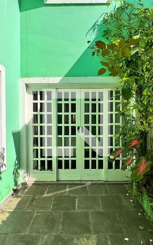 Casa para alugar com 500m², 4 quartos e 5 vagas Casa para alugar com 500m², 4 quartos e 5 vagasJardim de inverno