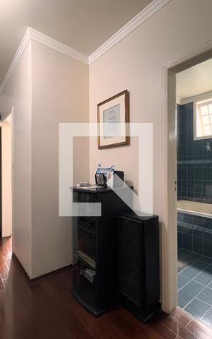 Casa para alugar com 500m², 4 quartos e 5 vagas Casa para alugar com 500m², 4 quartos e 5 vagasEscritorio