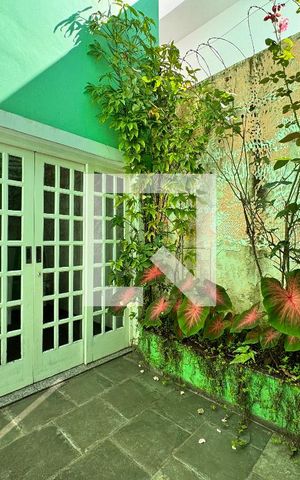 Casa para alugar com 500m², 4 quartos e 5 vagas Casa para alugar com 500m², 4 quartos e 5 vagasJardim de inverno