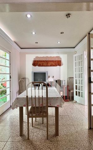 Casa para alugar com 500m², 4 quartos e 5 vagas Casa para alugar com 500m², 4 quartos e 5 vagasCozinha