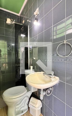 Casa para alugar com 500m², 4 quartos e 5 vagas Casa para alugar com 500m², 4 quartos e 5 vagasBanheiro 1