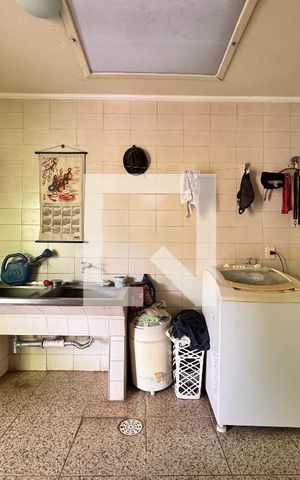 Casa para alugar com 500m², 4 quartos e 5 vagas Casa para alugar com 500m², 4 quartos e 5 vagasLavanderia