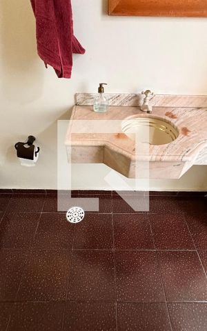 Casa para alugar com 500m², 4 quartos e 5 vagas Casa para alugar com 500m², 4 quartos e 5 vagasLavabo
