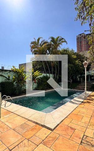 Casa para alugar com 500m², 4 quartos e 5 vagas Casa para alugar com 500m², 4 quartos e 5 vagasPiscina