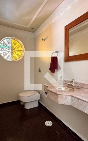 Casa para alugar com 500m², 4 quartos e 5 vagas Casa para alugar com 500m², 4 quartos e 5 vagasLavabo