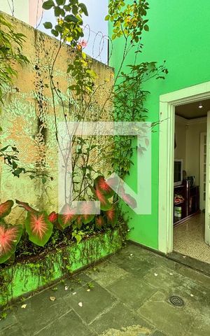 Casa para alugar com 500m², 4 quartos e 5 vagas Casa para alugar com 500m², 4 quartos e 5 vagasJardim de inverno