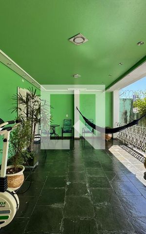 Casa para alugar com 500m², 4 quartos e 5 vagas Casa para alugar com 500m², 4 quartos e 5 vagasVaranda
