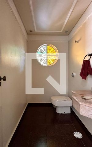 Casa para alugar com 500m², 4 quartos e 5 vagas Casa para alugar com 500m², 4 quartos e 5 vagasLavabo