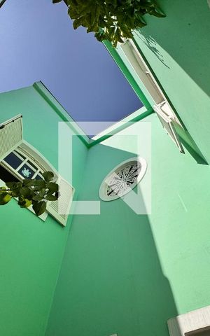 Casa para alugar com 500m², 4 quartos e 5 vagas Casa para alugar com 500m², 4 quartos e 5 vagasJardim de inverno