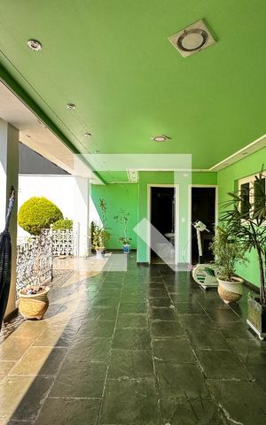 Casa para alugar com 500m², 4 quartos e 5 vagas Casa para alugar com 500m², 4 quartos e 5 vagasVaranda