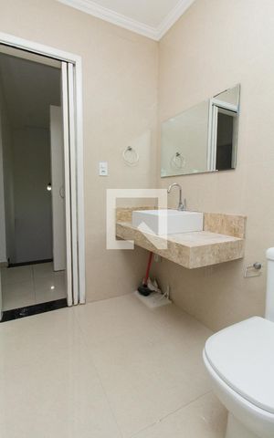 Casa de condomínio à venda com 129m², 3 quartos e 1 vaga Casa de condomínio à venda com 129m², 3 quartos e 1 vagaBanheiro 1