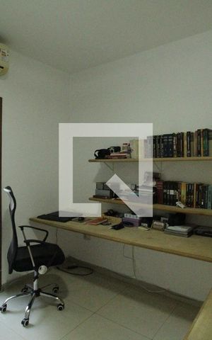 Casa de condomínio à venda com 204m², 4 quartos e 2 vagasQuarto 3