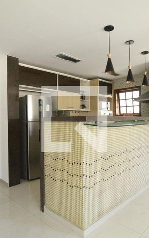 Casa de condomínio à venda com 204m², 4 quartos e 2 vagasCozinha