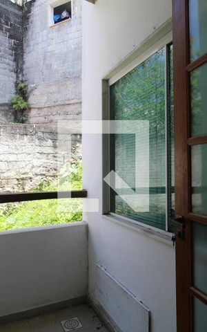 Casa de condomínio à venda com 204m², 4 quartos e 2 vagasQuarto 3 - Varanda