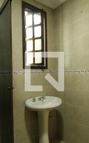 Casa de condomínio à venda com 204m², 4 quartos e 2 vagasBanheiro social 2