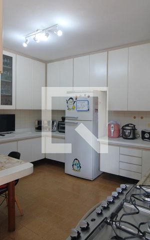 Casa à venda com 334m², 3 quartos e 4 vagasCozinha