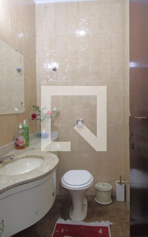 Casa à venda com 334m², 3 quartos e 4 vagasLavabo