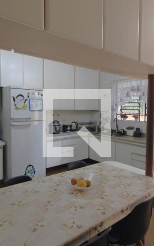 Casa à venda com 334m², 3 quartos e 4 vagasCozinha