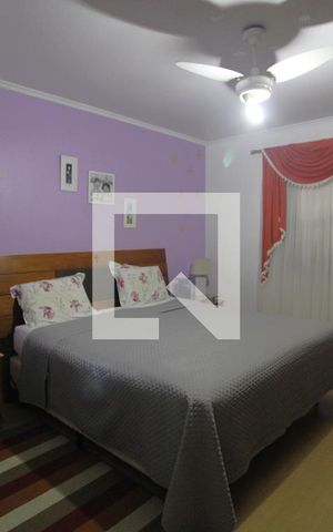 Casa à venda com 334m², 3 quartos e 4 vagasSuíte