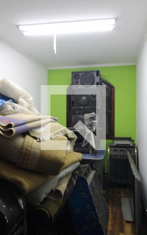 Casa à venda com 334m², 3 quartos e 4 vagasQuarto de serviço