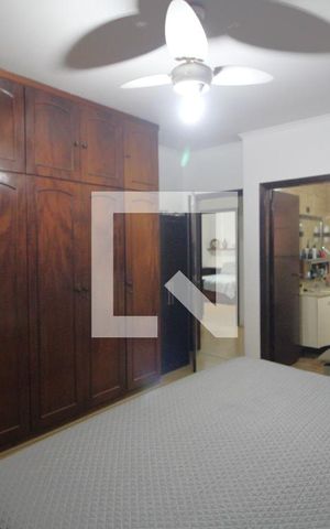 Casa à venda com 334m², 3 quartos e 4 vagasSuíte