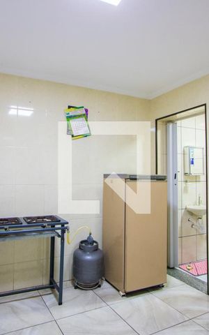 Casa à venda com 350m², 4 quartos e 3 vagas Casa à venda com 350m², 4 quartos e 3 vagasÁrea de serviço
