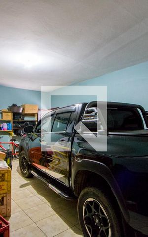 Casa à venda com 350m², 4 quartos e 3 vagas Casa à venda com 350m², 4 quartos e 3 vagasGaragem 2