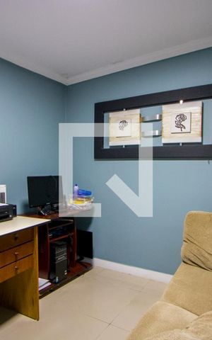 Casa à venda com 350m², 4 quartos e 3 vagas Casa à venda com 350m², 4 quartos e 3 vagasEscritório