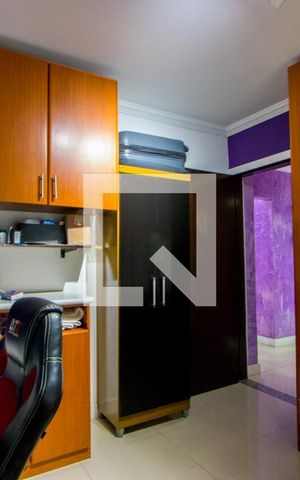 Casa à venda com 350m², 4 quartos e 3 vagas Casa à venda com 350m², 4 quartos e 3 vagasQuarto 4