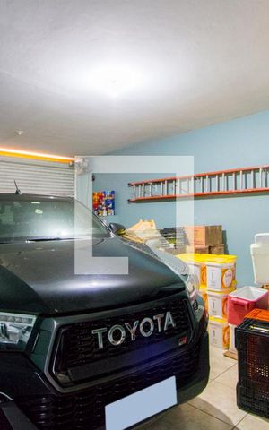 Casa à venda com 350m², 4 quartos e 3 vagas Casa à venda com 350m², 4 quartos e 3 vagasGaragem 2