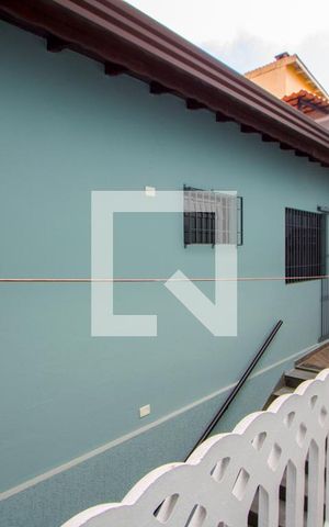 Casa à venda com 350m², 4 quartos e 3 vagas Casa à venda com 350m², 4 quartos e 3 vagasCorredor - Externo