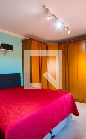 Casa à venda com 350m², 4 quartos e 3 vagas Casa à venda com 350m², 4 quartos e 3 vagasQuarto 1 - Suíte
