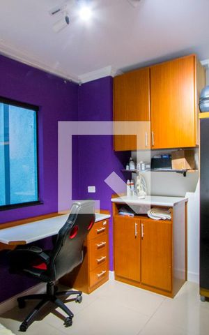 Casa à venda com 350m², 4 quartos e 3 vagas Casa à venda com 350m², 4 quartos e 3 vagasQuarto 4