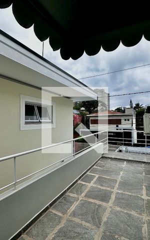 Casa para alugar com 250m², 4 quartos e 3 vagas Casa para alugar com 250m², 4 quartos e 3 vagasSacada Suíte 2 e 3