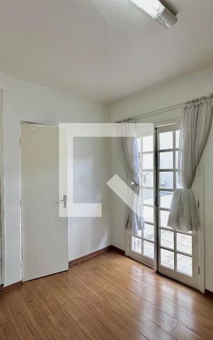 Casa para alugar com 250m², 4 quartos e 3 vagas Casa para alugar com 250m², 4 quartos e 3 vagasSuíte 4