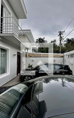 Casa para alugar com 250m², 4 quartos e 3 vagas Casa para alugar com 250m², 4 quartos e 3 vagasGaragem